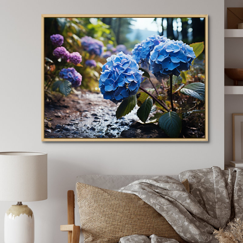 Blue Purple Hydrangea Field II - Floral Canvas Wall Art, Cadre naturel flottant, H 30 po x l 40 po x P 1,5 po