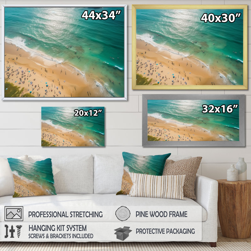 Vue aérienne de la plage côtière verte 1 - Art mural plage et océan, Cadre flottant blanc, H 24 po x l 32 po x P 1 po