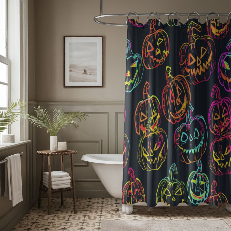 Aleiny, 74"H x 71"W