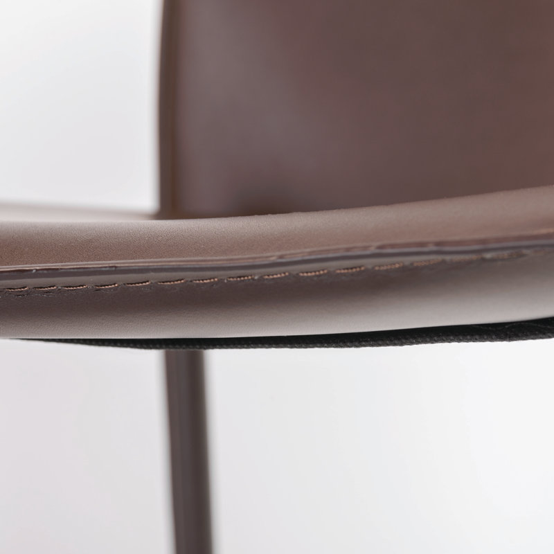 Chaise empilable en métal et similicuir H 18,5 po Sokol, Similicuir brun