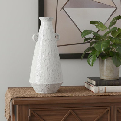Vase décoratif en terre cuite - Finition blanc terreux - P 5,5 po x 12 po