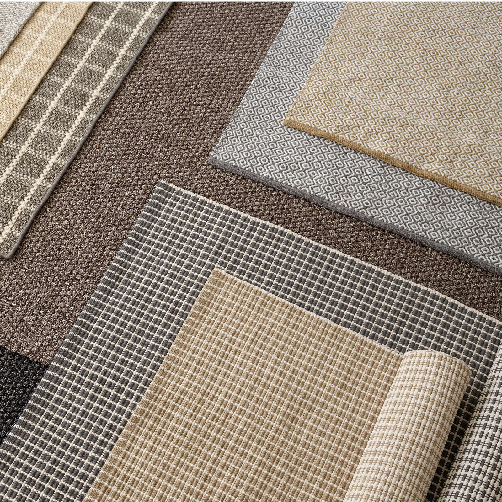 Gridiron Wheat Handwoven Indoor/Outdoor Rug, Rectangle 7'6" x 9'6"