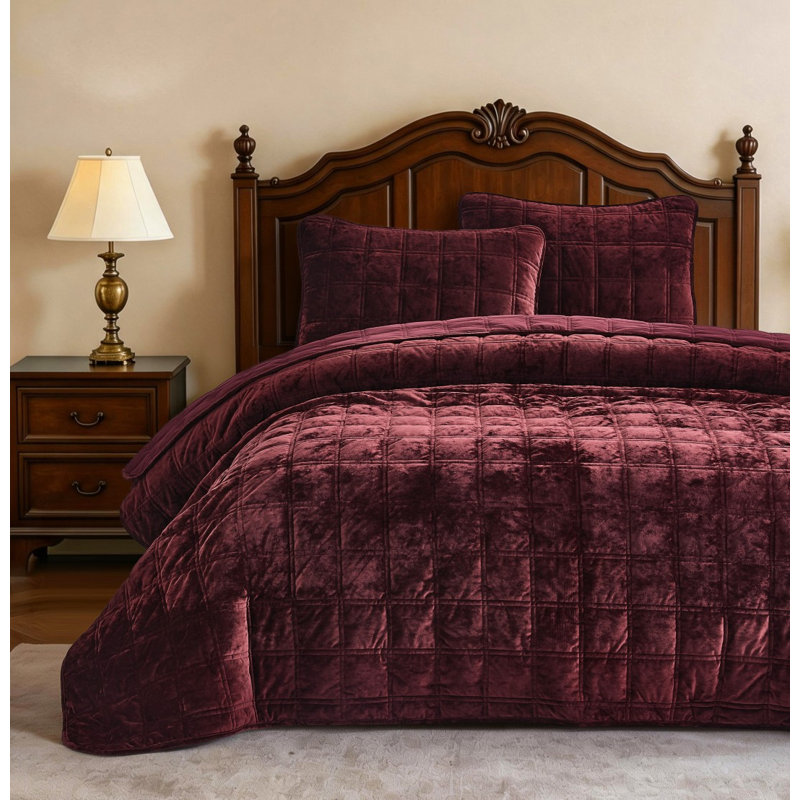 Velvet Quilt, King Quilt + 2 King Shams, Burgundy