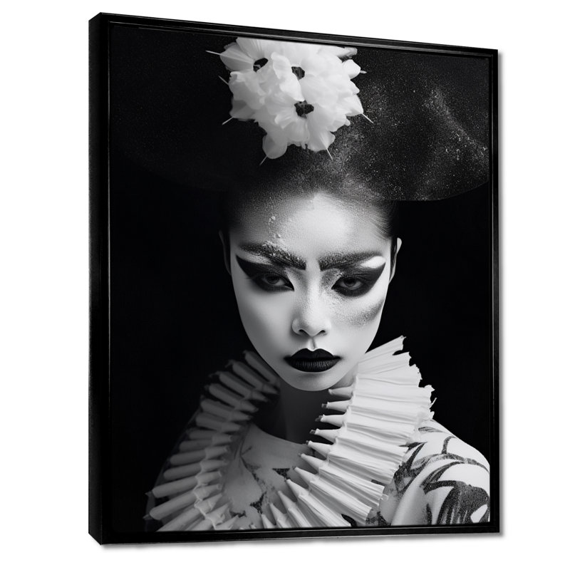«Geisha», impression d'art mural japonais, Toile noire avec cadre flottant, H 20 po x l 12 po