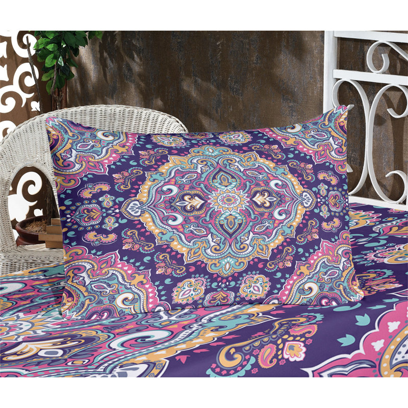 Ambesonne Ethnic Fitted Sheet & Pillow Sham Set, Multicolor, Calking Sheet Set + 1 Fitted Sheet + 4 Pillowcases