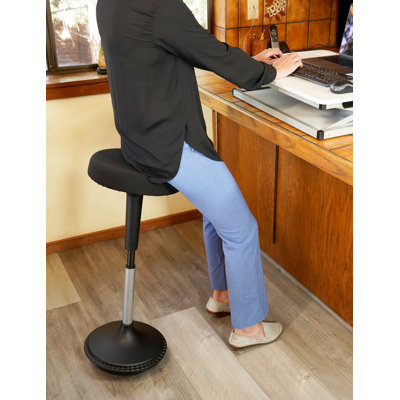 Tabouret oscillant Uncage