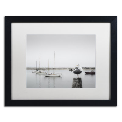 Quatre bateaux et la mer par Moises Levy - reproduction de photo encadrée