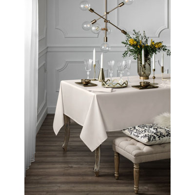 Alif Dining Linen Set