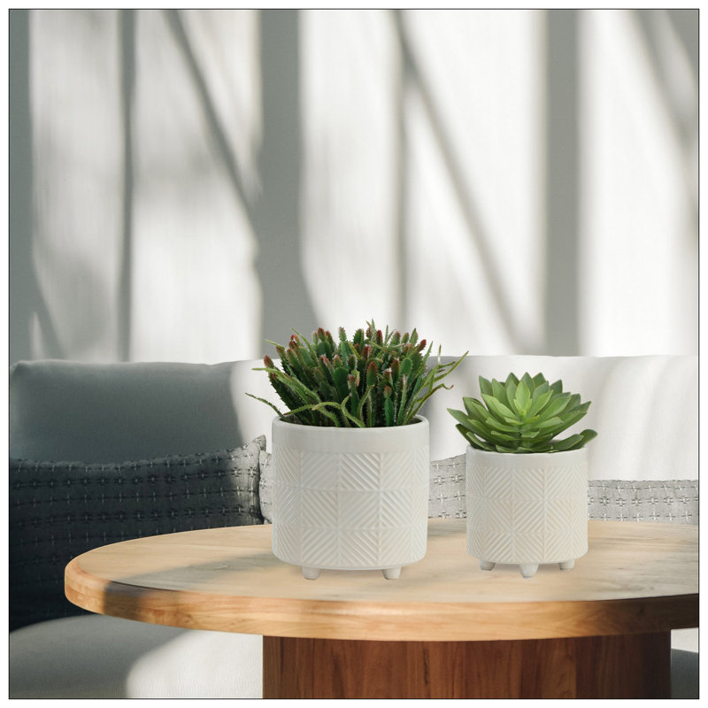 S/2 6/8" TEXTURED PLANTERS, White