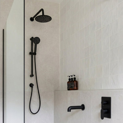 Ensemble de baignoire-douche rond noir mat