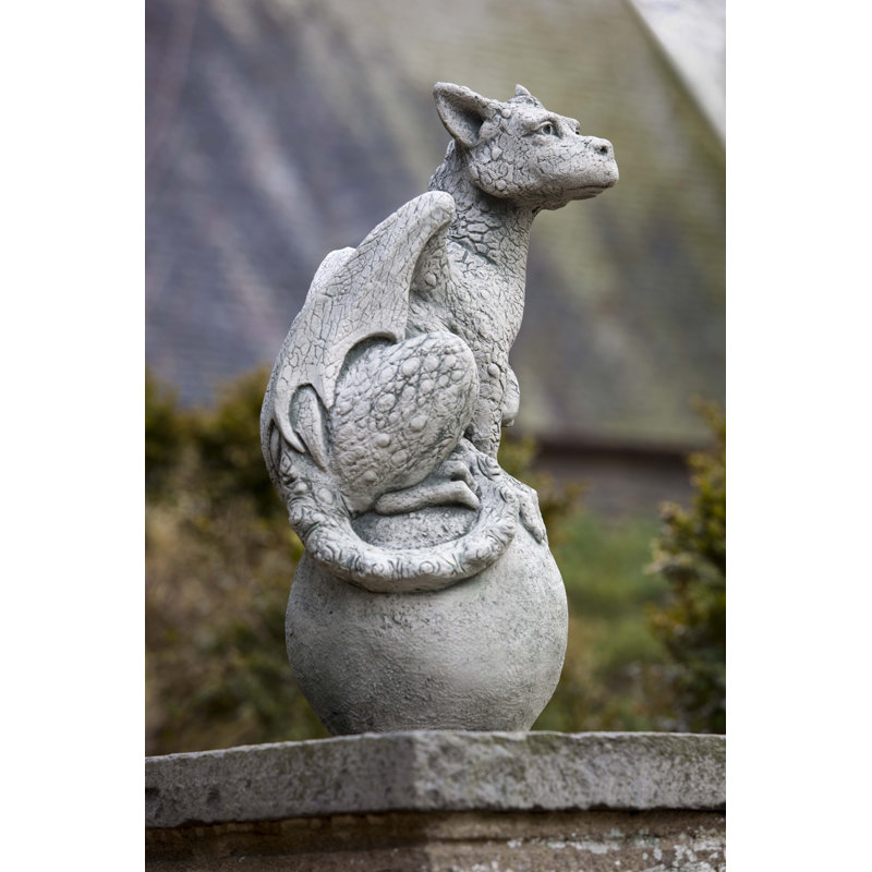Statue Eryl, Pierre brune