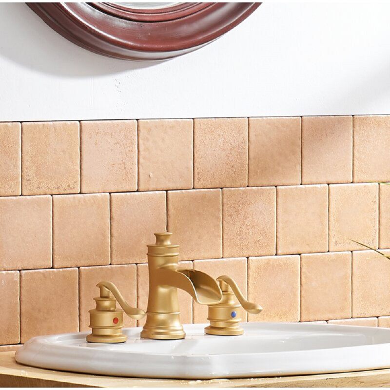 Single-handle Bathroom Faucet with Drain Assembly, Brushed Gold