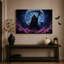 Personnage sombre en armure avec une faux sous une grande toile bleue d'Halloween-964814031