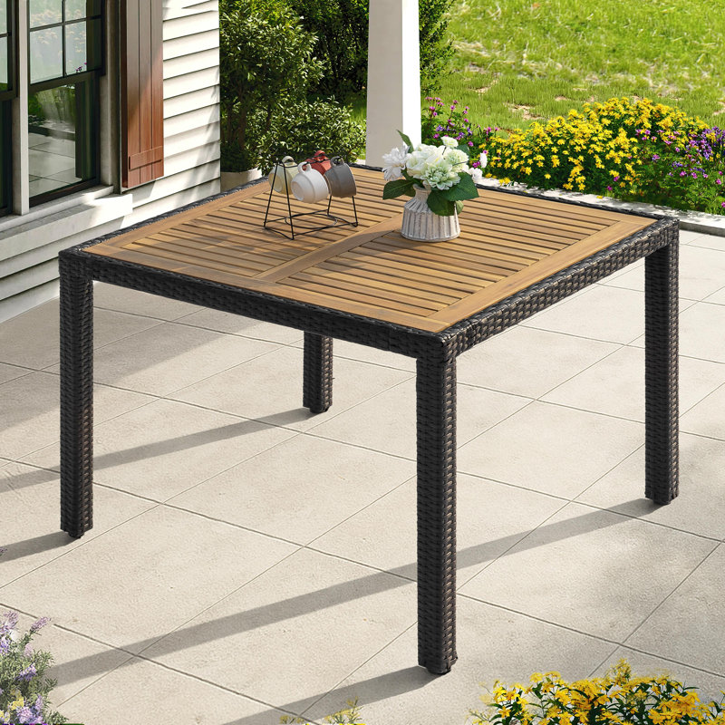 Table de salle à manger de patio pour 4 personnes, plateau en bois d'acacia, structure en métal recouvert de rotin