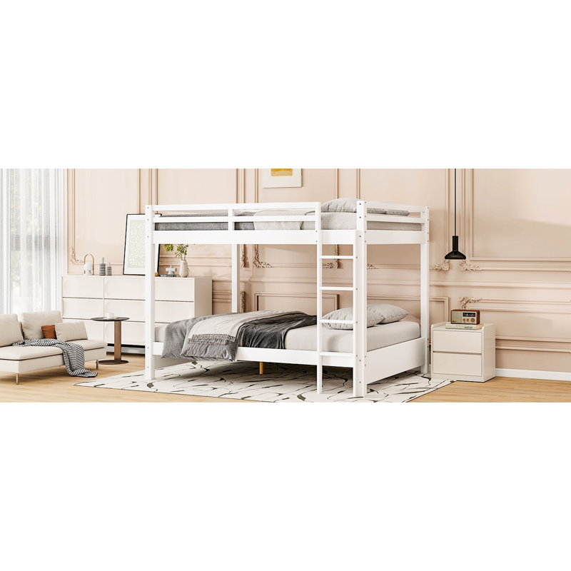 Grand lit superposé blanc avec pin et construction, solution d'espace pour les pièces restreintes, garde-corps en bois massif, stabilité durable, petits espaces partagés compacts