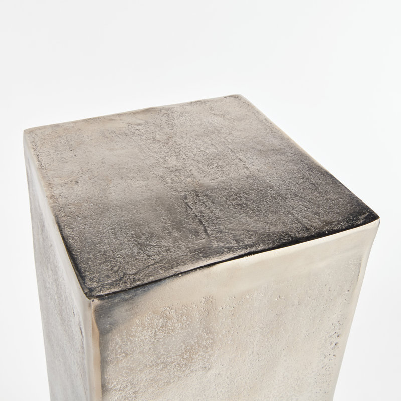 PIEDS DE STYLE VICTEUR, 8,25 x 8,25 x 25