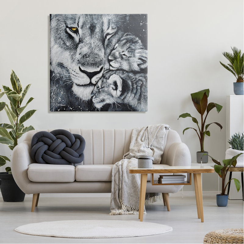 Portrait aimant d'une mère câlins aimant les bébés tigres par Britt Hallowell - photographie, H 36 po x l 36 po x P 1,5 po