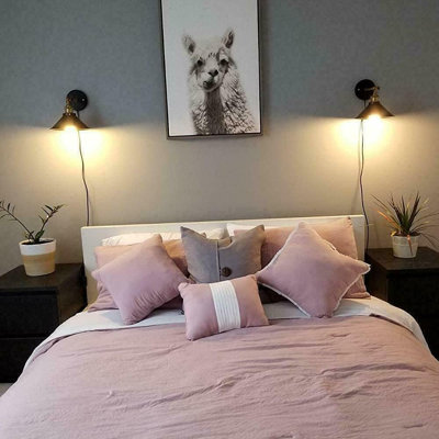 Plug-in Armed Sconce