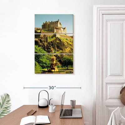 Nicci Cliffside Château d'Édimbourg