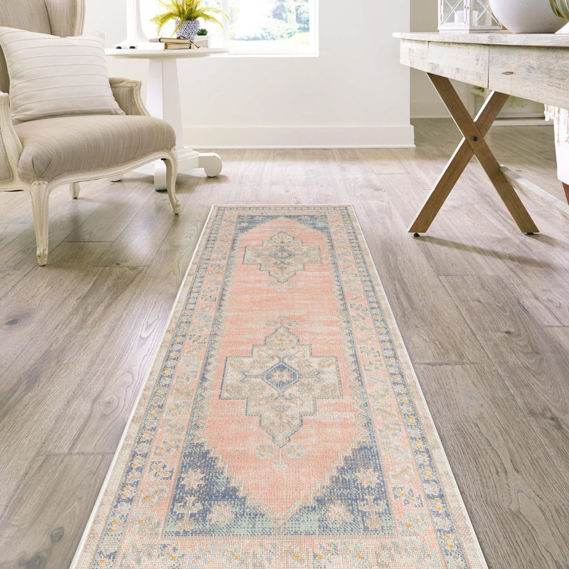 Matthei Oriental Indoor Rug, Runner 2' x 6'