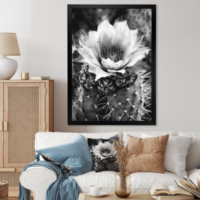 Naythen Gray Desert Cactus I sur toile