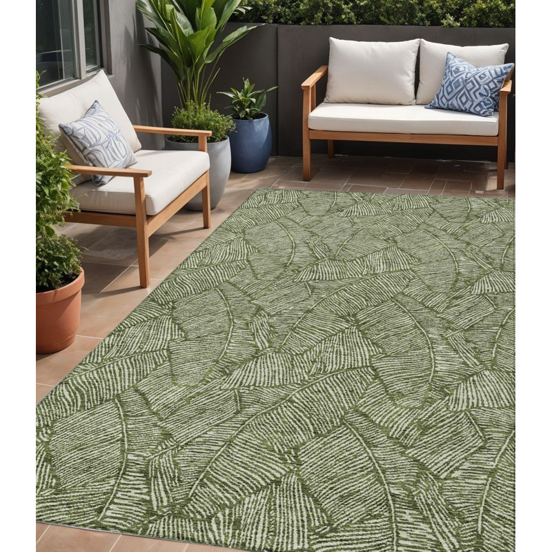 Tapis d'intérieur lavable floral vert olive et vert clair HomeRoots 5 pi x 8 pi