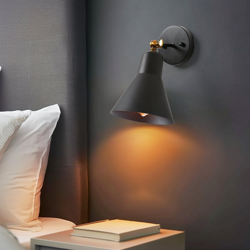 Lampe avec bras pivotant noir à 1 lumière Koby
