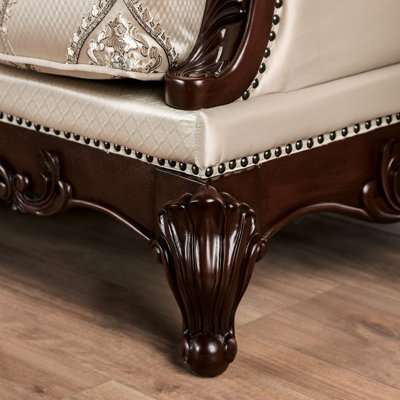 Traditional Style 1pc Chair Rolled Arms