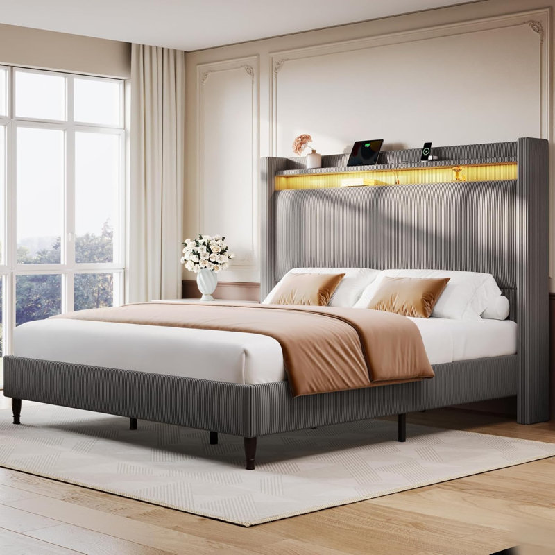Lit plateforme à oreilles en velours côtelé, taille King, avec tête de lit de rangement et station de recharge, gris foncé