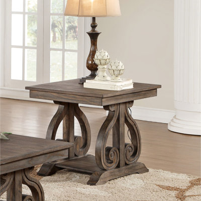 Table de bout classique en chêne foncé avec base à volutes et tablette de style traditionnel