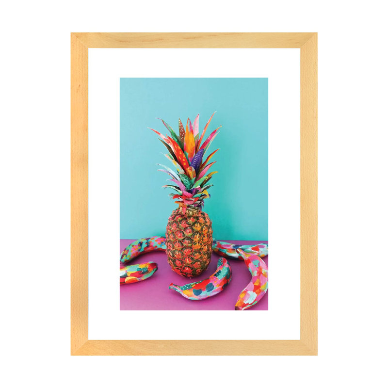 Ananas & bananes par EttaVee-impression d’art graphique, H 24 po x l 16 po x P 1 po, Toile avec cadre en bois beige, Blanc