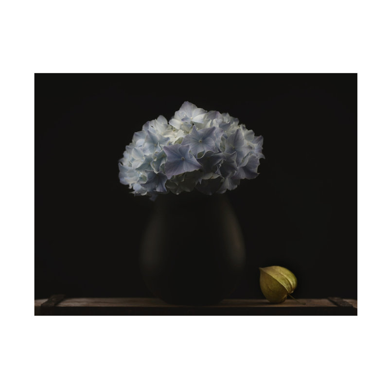 Art sur toile, hortensia et vase de Lotte Gronkja, H 14 po x l 19 po
