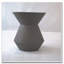 Table d'appoint d'extérieur robuste en faux terrazzo-472701904