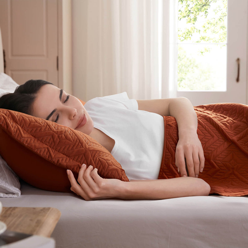 Modern Geometric Lightweight Quilt Set with Pillow Shams, Burnt Orange, King Quilt + 2 King Shams