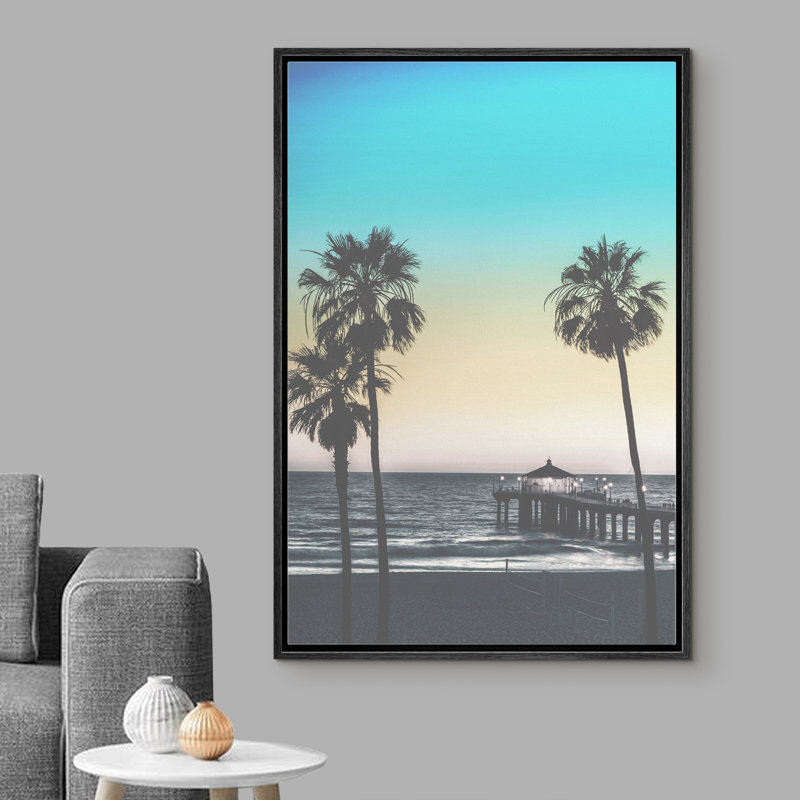 «Coastal Beach Three Palm Trees On The Beach And Pier On The Sea», photographie sur toile flottante, Cadre noir