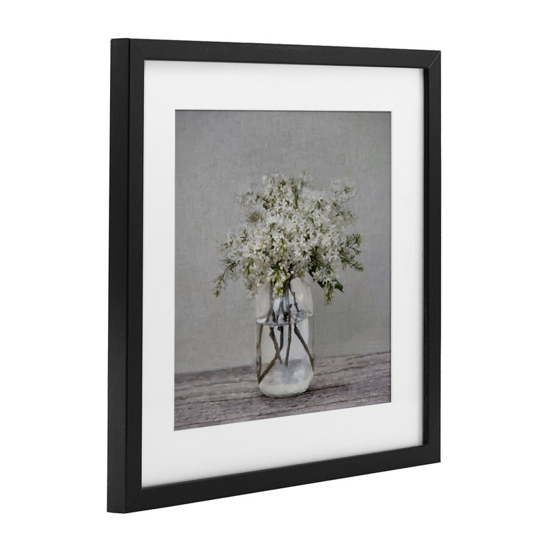 Lilas Simplicity Bouquet, reproduction sous verre encadrée, design par Robin-Lee Viera, H 13 po x l 13 po, Cadre noir minuit