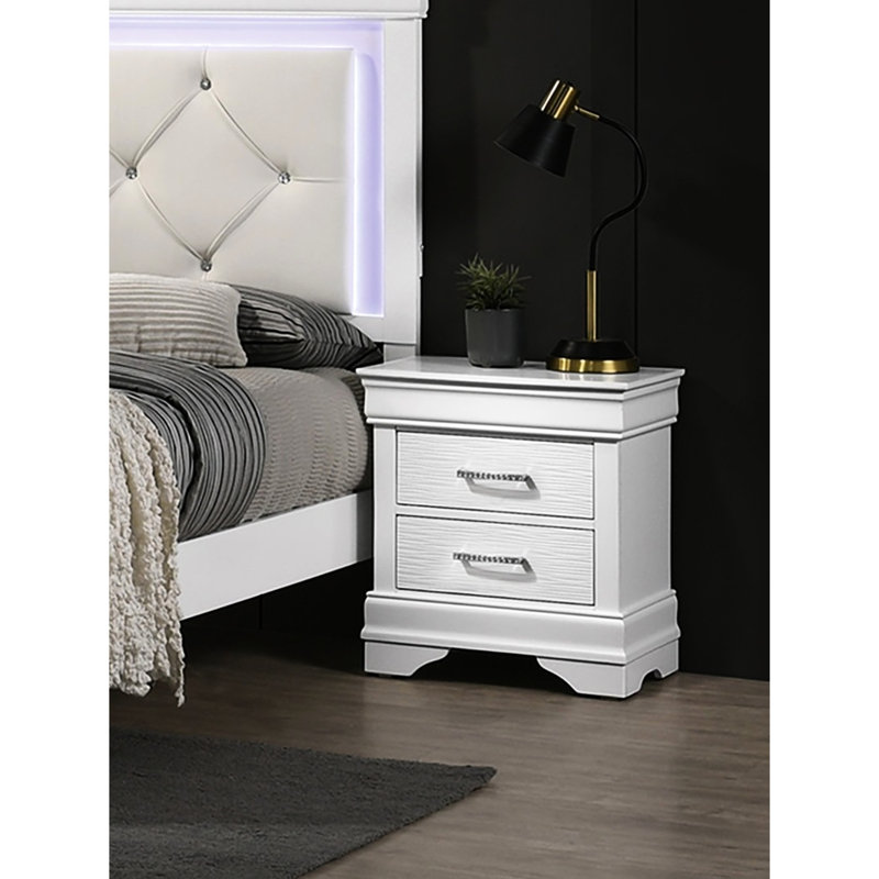 Table de chevet contemporaine blanche avec deux tiroirs spacieux et des ornements éblouissants pour un rangement luxueux de style chambre à coucher