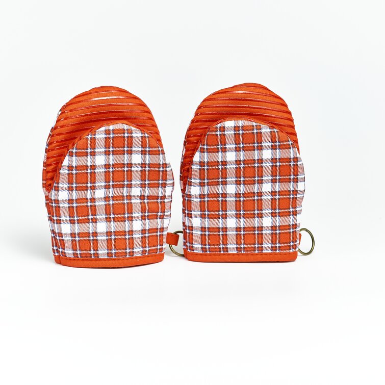Nautica Red Plaid 100% Cotton Oven Mitts With Silicone Palm (Set
