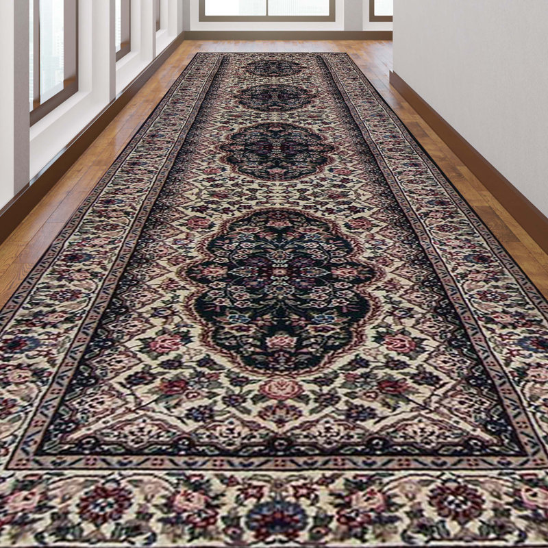 Tapis de couloir vert et ivoire noué à la main de haute qualité
