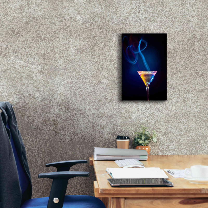 Art mural sur toile Latitude Run® «Flamming Jesus» par Epic Portfolio, H 18 po x l 12 po x P 0,75 po