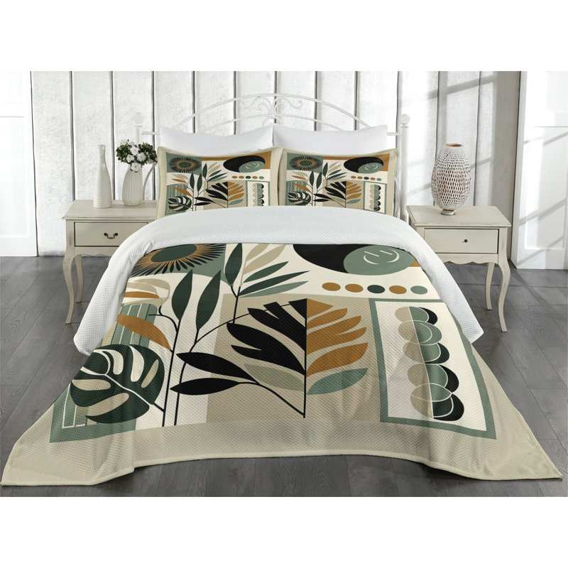 Polyester Floral Coverlet, Queen Coverlet + 2 Standard Shams