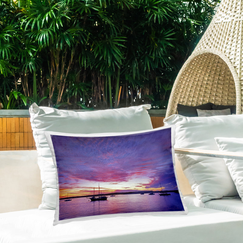 Coussin décoratif d'extérieur Distant Boats at Sunset