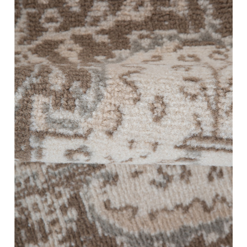 Nimaha Transitional Medallion Oriental Area Rug, Rectangle 1'10" x 2'11"