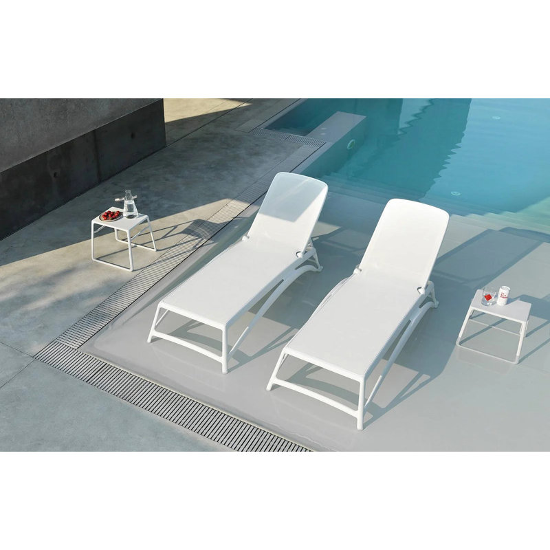 Atlantico Outdoor Chaise Lounge Set with Table, Bianco/Bianco