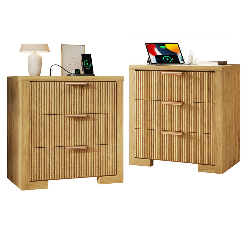 Table de chevet à 3 tiroirs de 23,6 po de large avec prises, organisateur de rangement pour garde-robe en bois cannelé