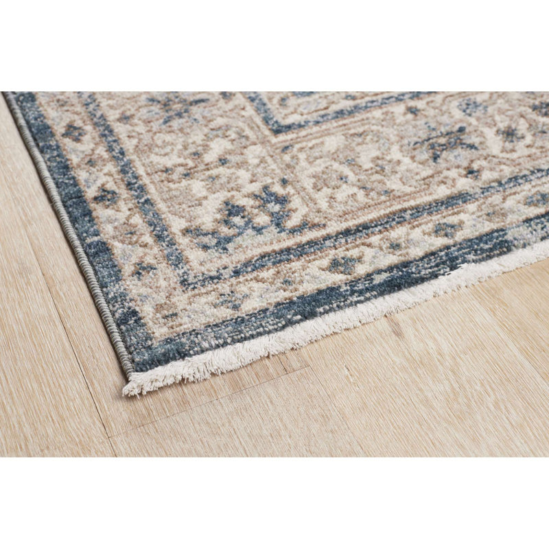Catelynne Oriental Indoor Rug, Round 5'3"