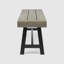 Banc en bois gris pour créer un espace d'équilibre extérieur