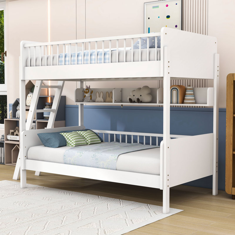 Lit superposé simple en bois avec tablettes, échelle réversible et garde-corps, Blanc