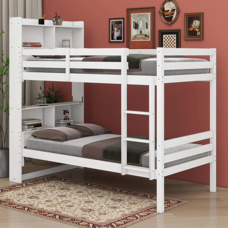 Lit superposé simple au-dessus de simple avec tablettes, lit en bois d'hévéa avec tête de lit à tablettes, barrières de sécurité et échelle, convertible en 2 lits