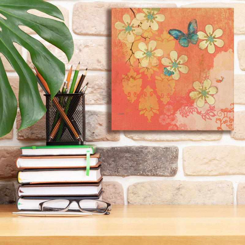 «Coral Large Cream Multi Blossoms Butterfly» par Evelia Designs, art mural sur toile, H 12 po x l 12 po x P 0,75 po